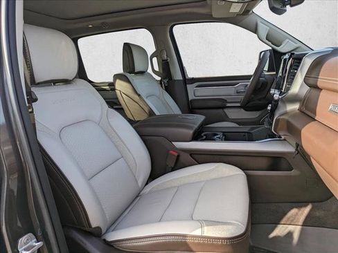 Used 2025 RAM 1500 Laramie w/ Laramie Southwest Edition image 19