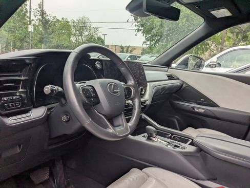 Used 2024 Lexus TX 350 FWD w/ Technology Package image 4