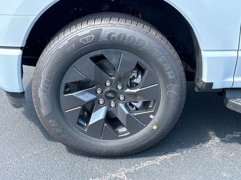 New 2025 Ford F150 Lightning Flash AWD/4WD image 11