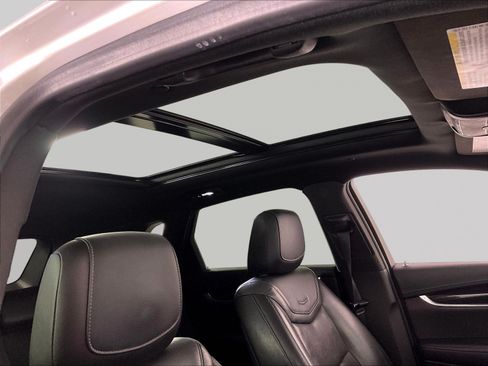 Used 2020 Cadillac XT5 Premium Luxury FWD image 27