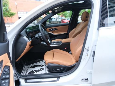 Used 2024 BMW 330i Sedan image 16