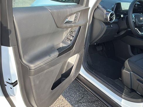 New 2026 Chevrolet Equinox LT w/ Safety and Technology Package FWD image 15