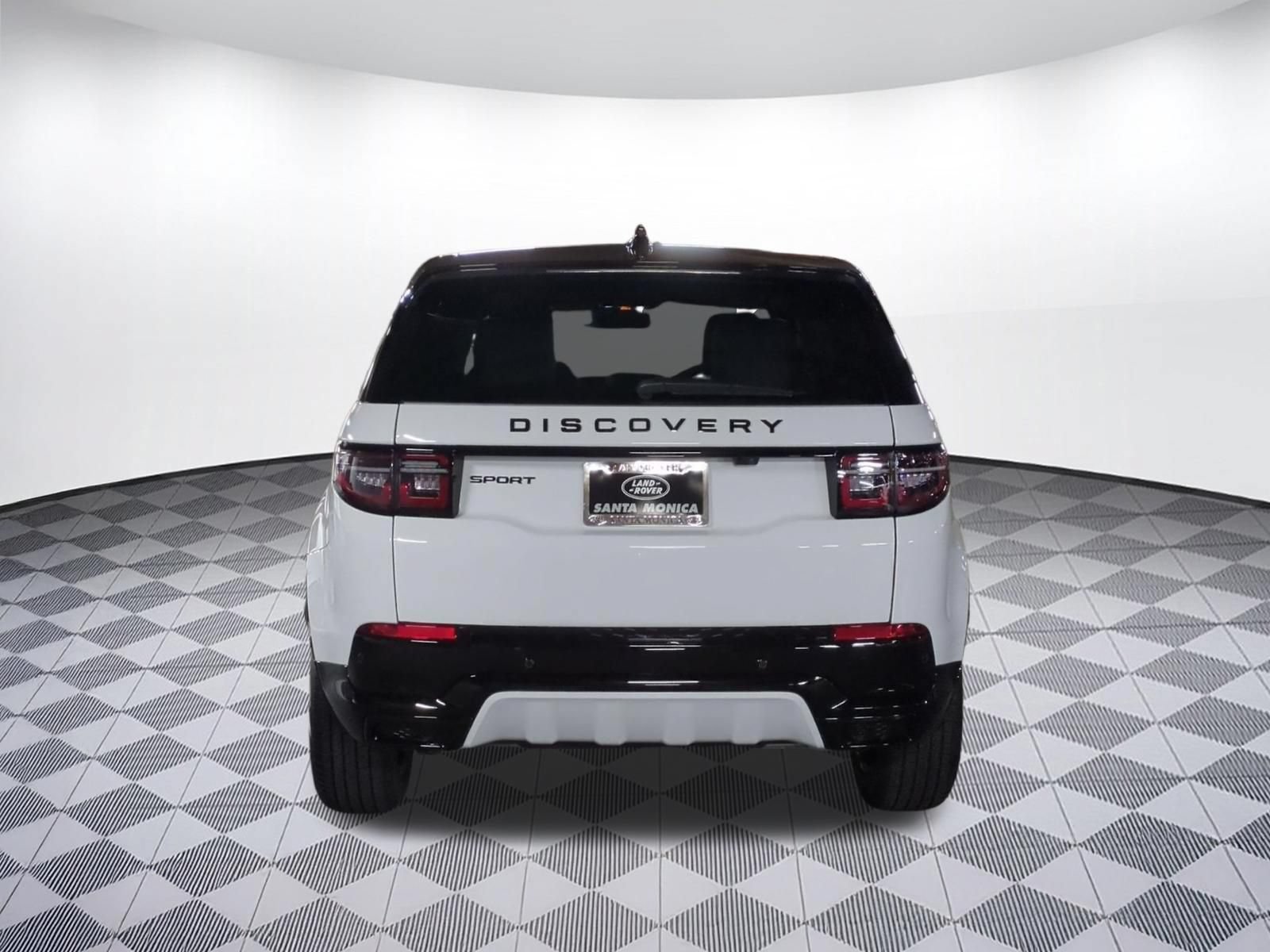 New 2026 Land Rover Discovery Sport Landmark AWD/4WD image 4