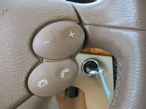 Used 2007 Mercedes-Benz E 350 Sedan image 23