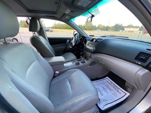 Used 2008 Toyota Highlander Sport image 11