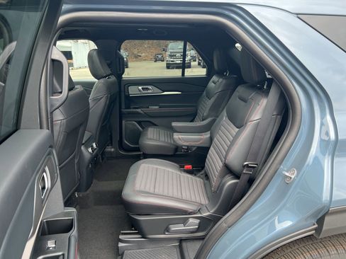 New 2026 Ford Explorer ST-Line w/ ST-Line Street Pack image 14