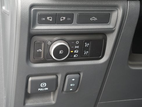 Certified 2023 Ford F150 Lariat w/ FX4 Off-Road Package AWD/4WD image 6