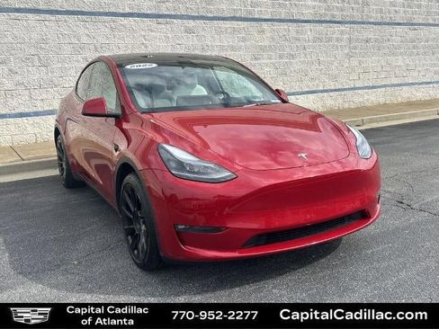 Used 2022 Tesla Model Y Long Range AWD/4WD image 1