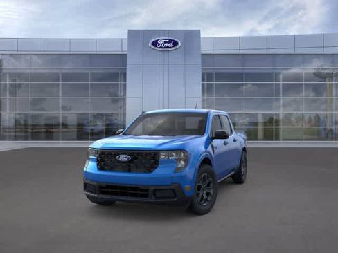 New 2026 Ford Maverick XLT w/ XLT Luxury Package FWD image 2