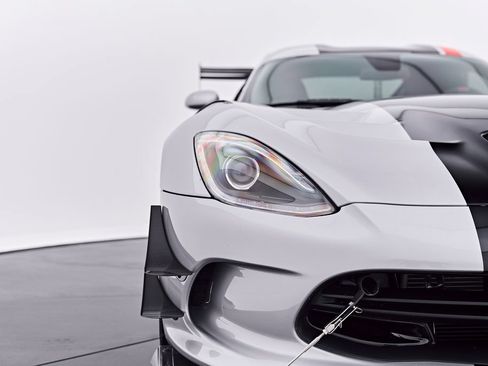 Used 2016 Dodge Viper ACR w/ Extreme Aero Package RWD image 34