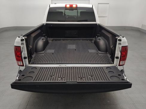 Used 2019 RAM 1500 Classic SLT RWD image 29
