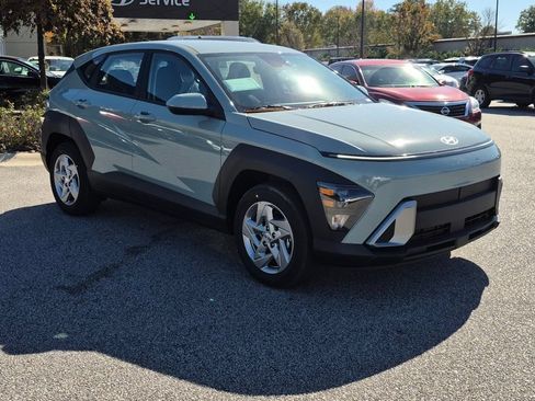 New 2027 Hyundai Kona SE FWD image 4
