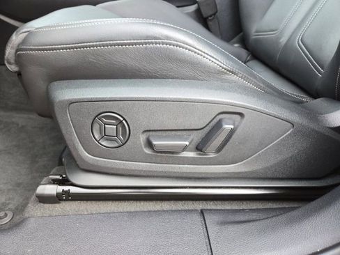 Used 2024 Audi Q3 2.0T Premium Plus w/ Premium Plus Package image 21