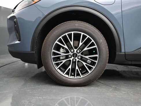 New 2026 Ford Escape SE image 15