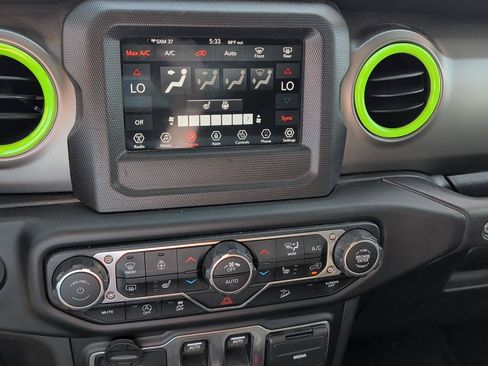 Used 2019 Jeep Wrangler Sport AWD/4WD image 19