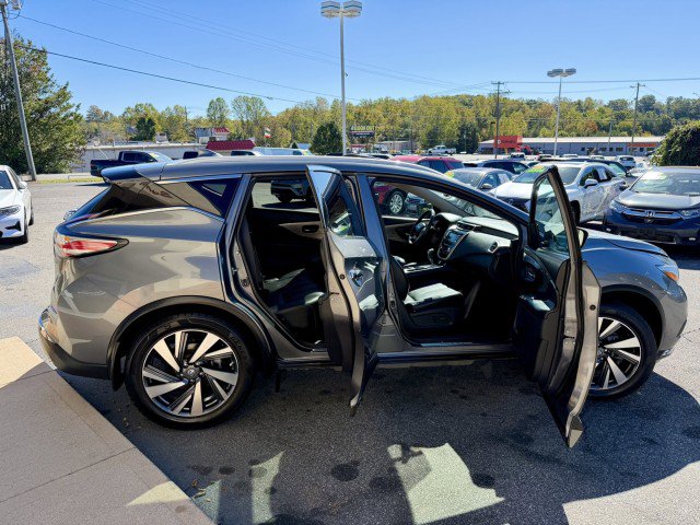 Used 2018 Nissan Murano Platinum FWD image 17