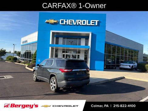 Used 2020 Chevrolet Traverse LT w/ LT Premium Package AWD/4WD image 3