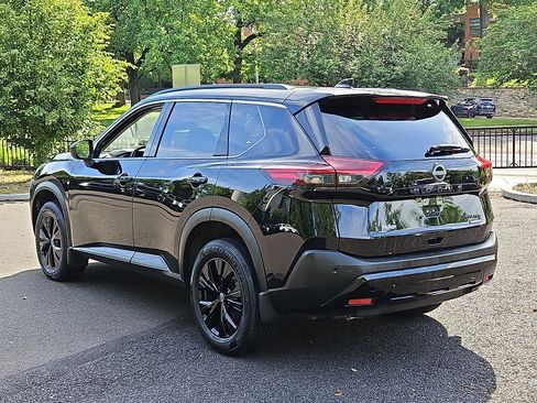 Certified 2023 Nissan Rogue SV w/ SV Premium B Package AWD/4WD image 4