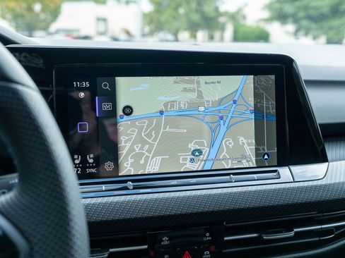 Used 2024 Volkswagen Golf R 2.0T image 22