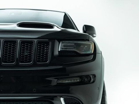 Used 2015 Jeep Grand Cherokee SRT w/ Trailer Tow Group IV AWD/4WD image 7