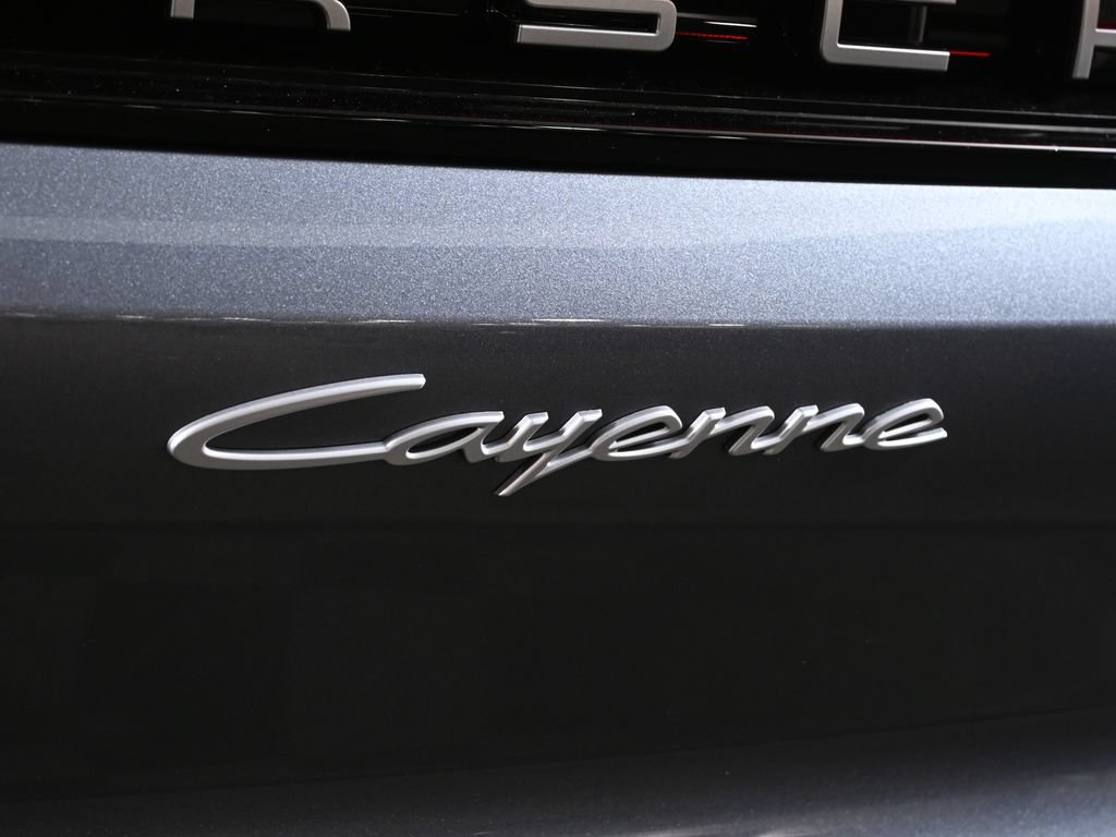 Used 2026 Porsche Cayenne AWD/4WD image 41