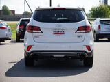 Used 2017 Hyundai Santa Fe Limited image 4