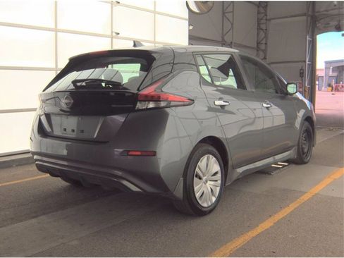 Used 2024 Nissan Leaf S image 3