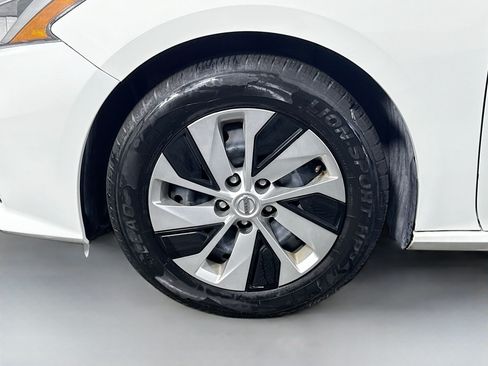 Used 2019 Nissan Altima 2.5 S FWD image 38