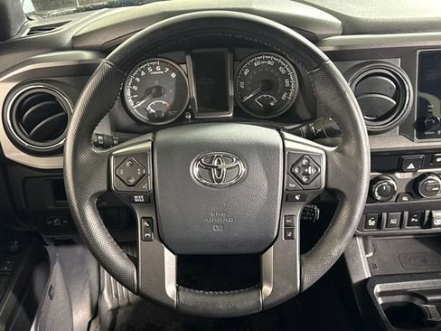 Used 2019 Toyota Tacoma TRD Sport image 20