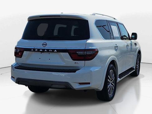 Used 2024 Nissan Armada SL w/ Captain's Chairs Package image 5