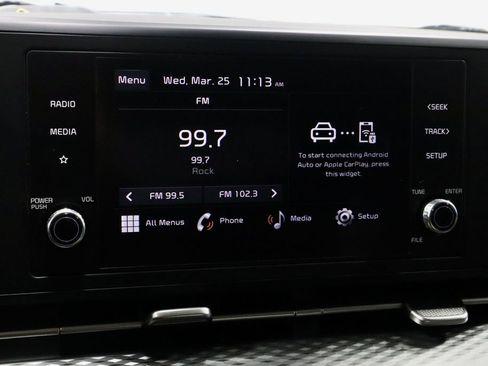 Used 2024 Kia Carnival LX image 3