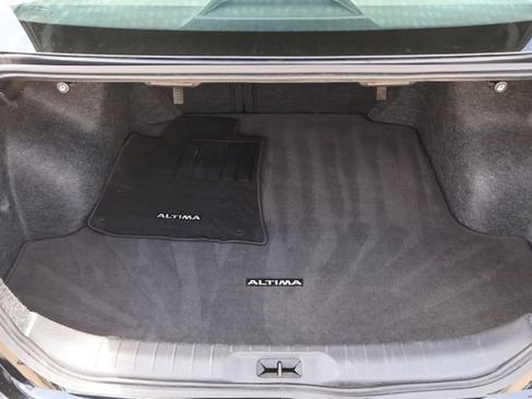 Used 2025 Nissan Altima 2.5 SV FWD image 8