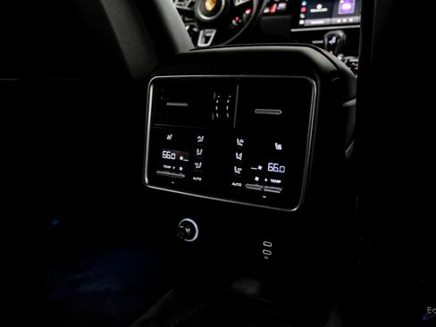 Used 2022 Porsche Cayenne Turbo image 85
