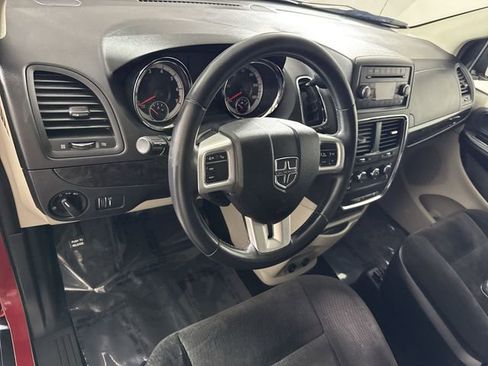Used 2014 Dodge Grand Caravan American Value Package w/ UConnect Hands-Free Group image 23