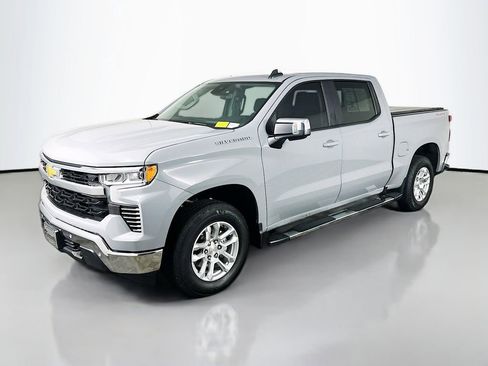 Used 2024 Chevrolet Silverado 1500 LT w/ Max Trailering Package image 3