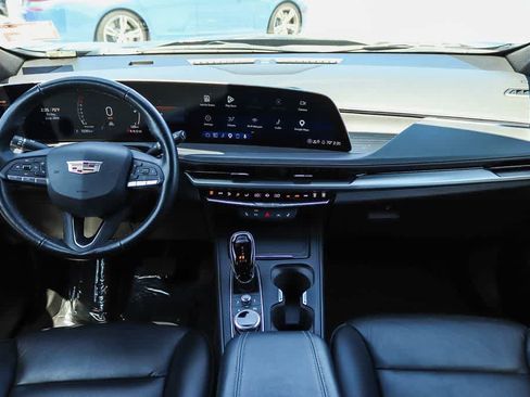 Used 2025 Cadillac XT4 Premium Luxury w/ Cold Weather Package FWD image 12