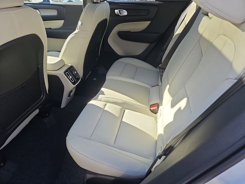 New 2026 Volvo XC40 B5 Plus w/ Protection Package Premier image 21