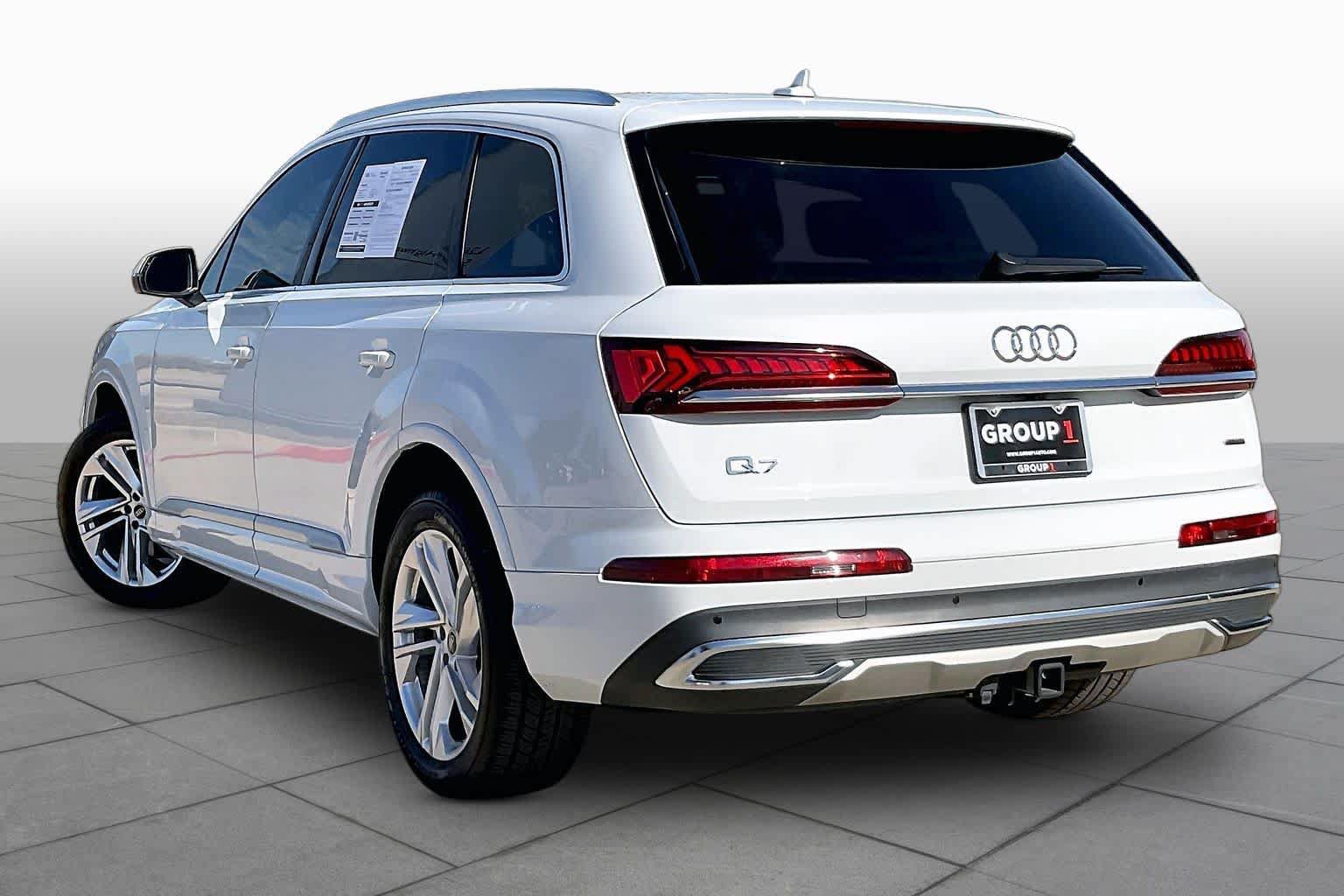 Used 2023 Audi Q7 2.0T Premium w/ Towing Package AWD/4WD image 12