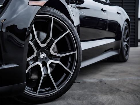 Certified 2025 Porsche Taycan image 12