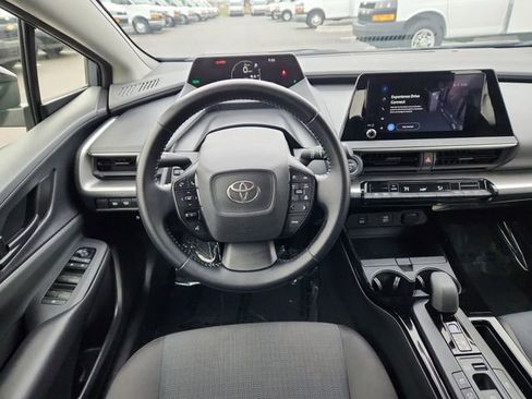 Used 2024 Toyota Prius LE image 23