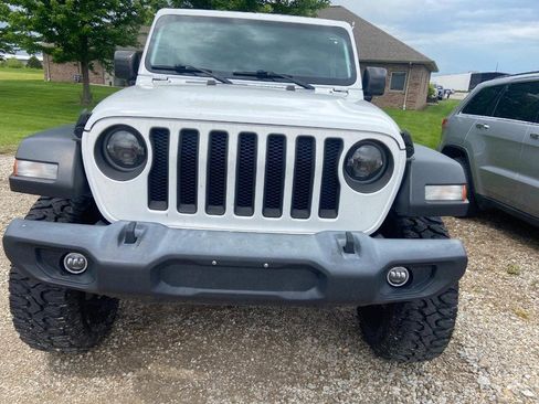 Used 2019 Jeep Wrangler Unlimited Sport S AWD/4WD image 2