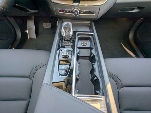New 2026 Volvo XC60 B5 Plus w/ Protection Package Premier AWD/4WD image 23