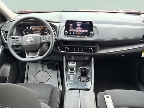 Certified 2025 Nissan Rogue S image 18