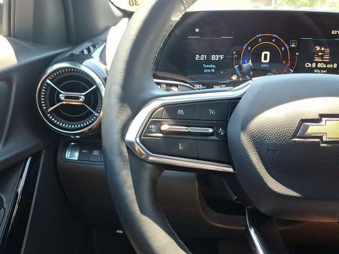 Used 2025 Chevrolet Equinox LT w/ Convenience Package II AWD/4WD image 21