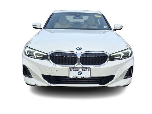 Used 2025 BMW 330i xDrive Sedan w/ M Sport Package image 2