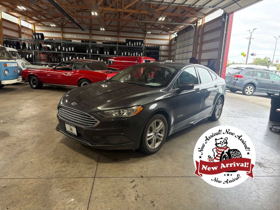 Used 2018 Ford Fusion SE FWD image 1