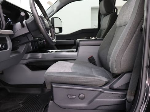 Used 2023 Ford F250 XLT w/ FX4 Off-Road Package image 8