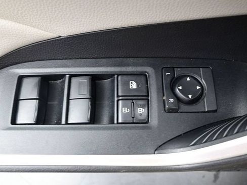 Used 2020 Toyota RAV4 XLE FWD image 12