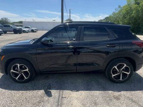 Used 2023 Chevrolet TrailBlazer RS w/ Sun and Liftgate Package FWD image 5