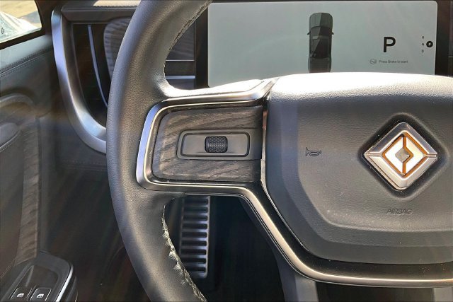 Used 2023 Rivian R1T Adventure Dual AWD/4WD image 12